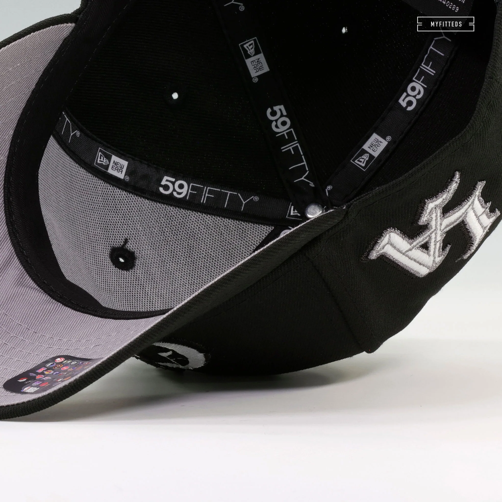 LOS ANGELES CLIPPERS OLDE ENGLISH GRAND THEFT AUTO INSPIRED NEW ERA FITTED CAP - Image 7