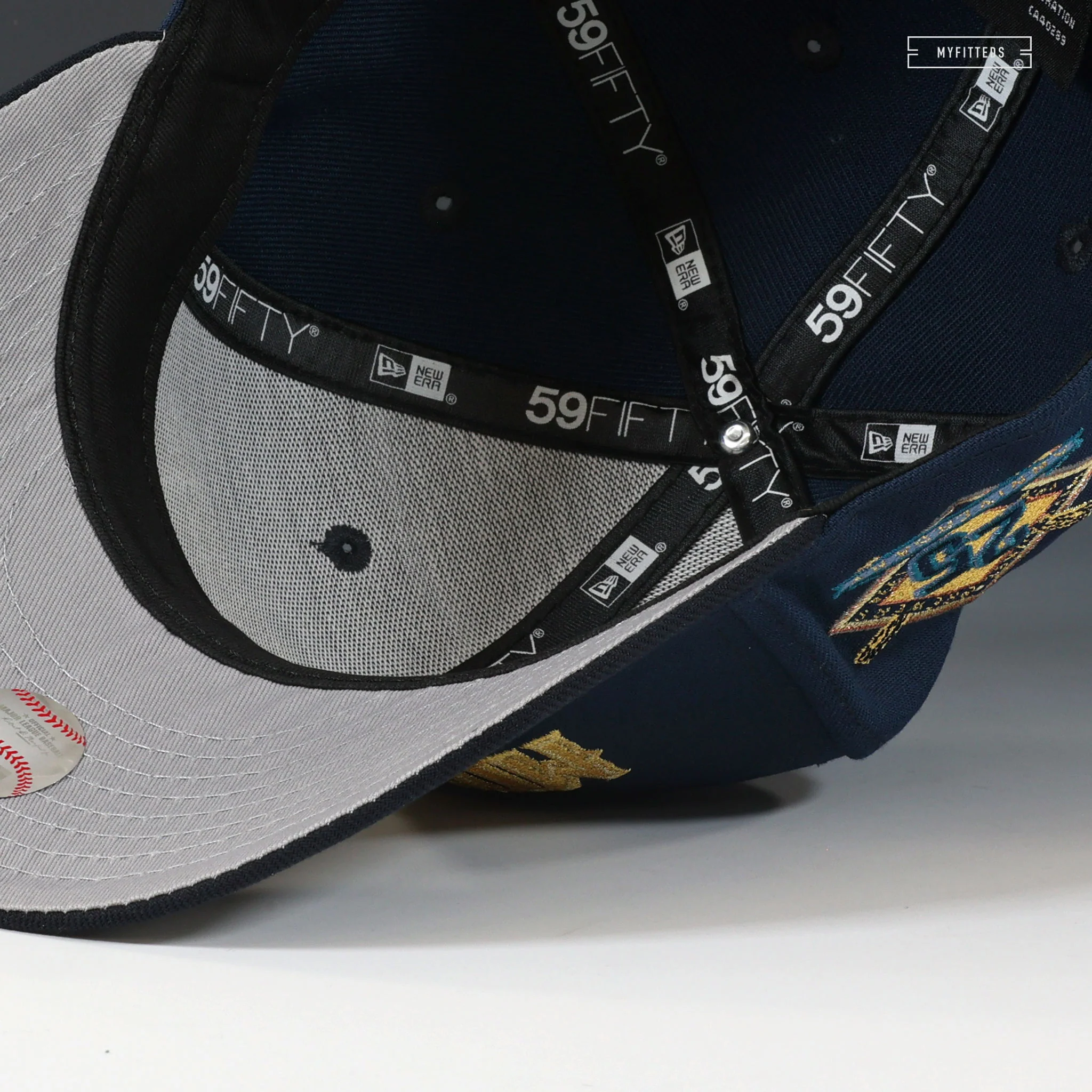 MILWAUKEE BREWERS 25TH ANNIVERSARY NAVY AND GOLD NEW ERA FITTED CAP - Image 7