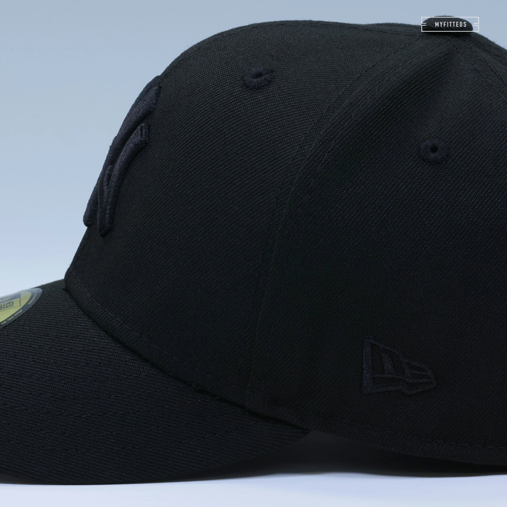 NEW YORK YANKEES CC SABATHIA 52 IN 25 COOPERSTOWN 2025 HOF TRIPLE BLACK NEW ERA FITTED CAP - Image 6